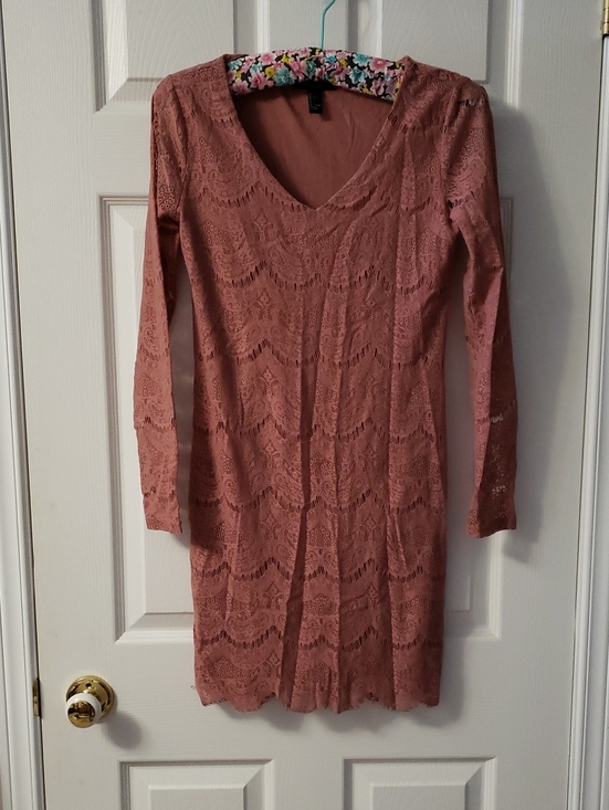 Forever 21 Dresses & Skirts - Forever 21 Dusty Rose Lace Long Sleeve V-Neck Dress